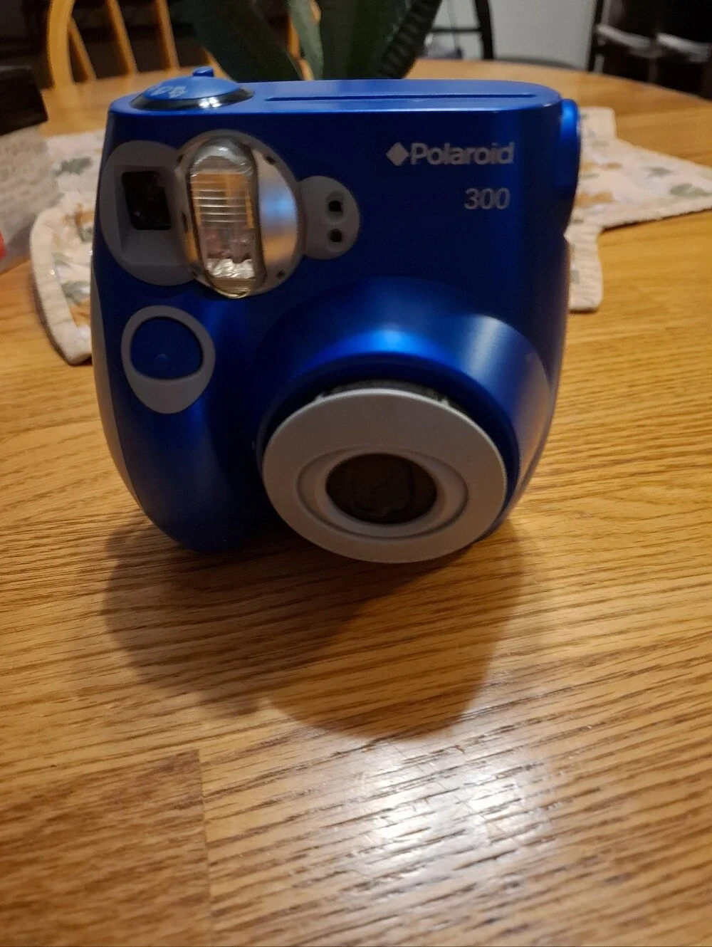 🩷 EUC Vintage Polaroid 300 Instant Camera in Metallic Blue with Wrist Strap